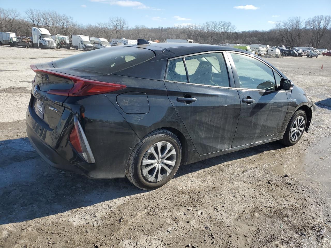 2021 Toyota Prius VIN JTDKAMFP0M3193904 Copart auction photo, front end / side damage thumbnail 3