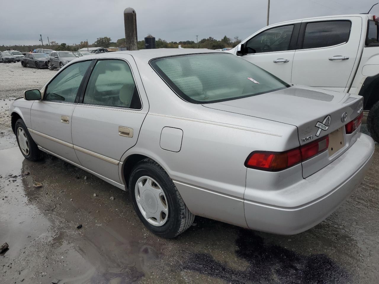 1999 Toyota Camry VIN 4T1BG22K7XU459734 Copart auction photo, front end damage thumbnail 2