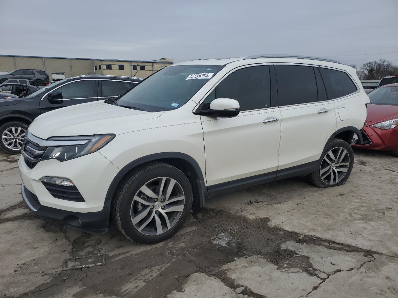 2017 Honda Pilot VIN 5FNYF5H97HB047668