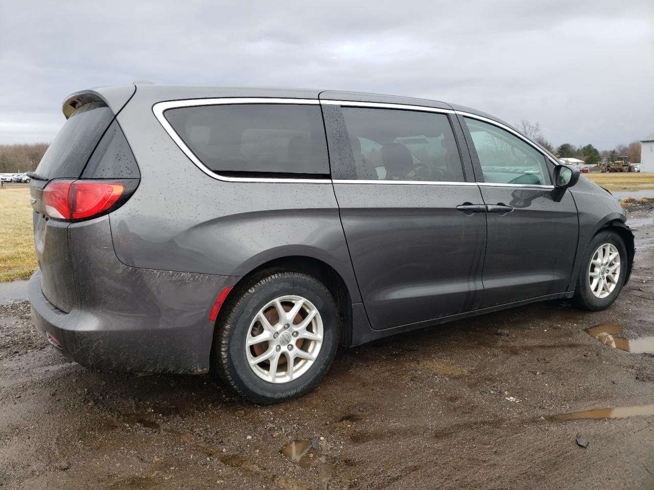 2017 Chrysler Pacifica VIN 2C4RC1DG1HR515232 Copart auction photo, front end damage thumbnail 3