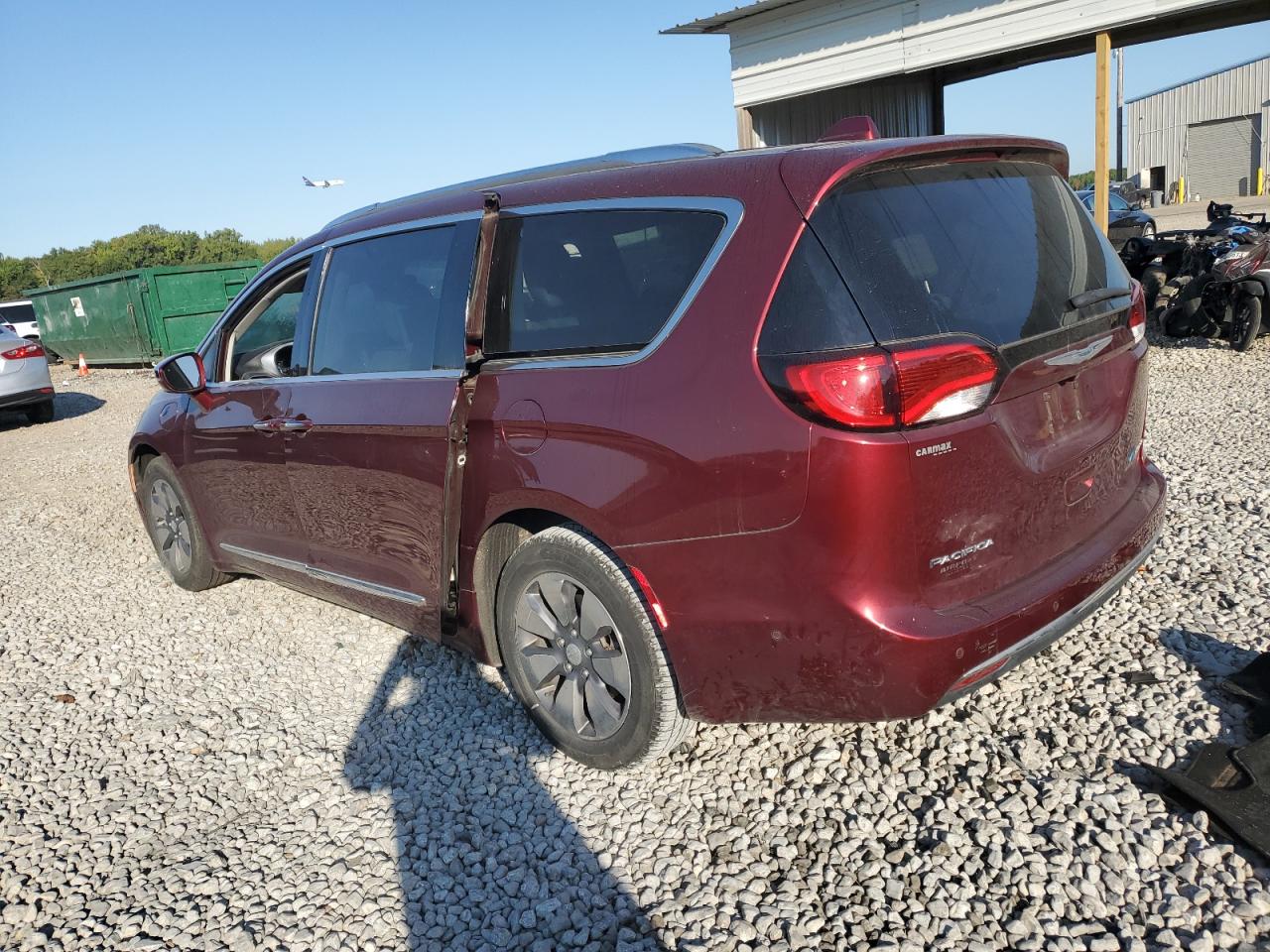 2017 Chrysler Pacifica VIN 2C4RC1N73HR648878 Copart auction photo, all over damage thumbnail 2