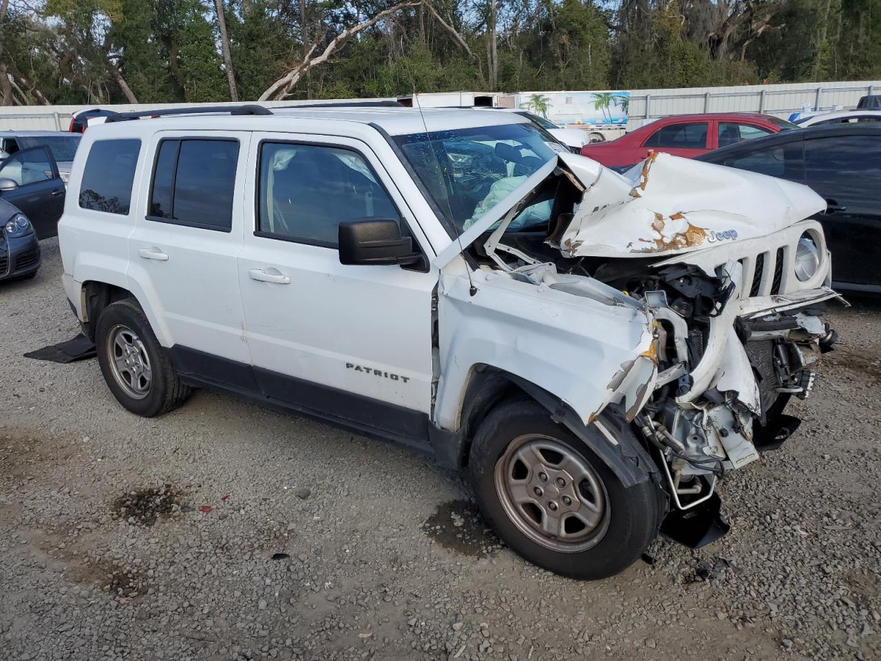 2015 Jeep Liberty (Patriot) VIN 1C4NJRBB3FD231255 Copart auction photo, front end damage thumbnail 4