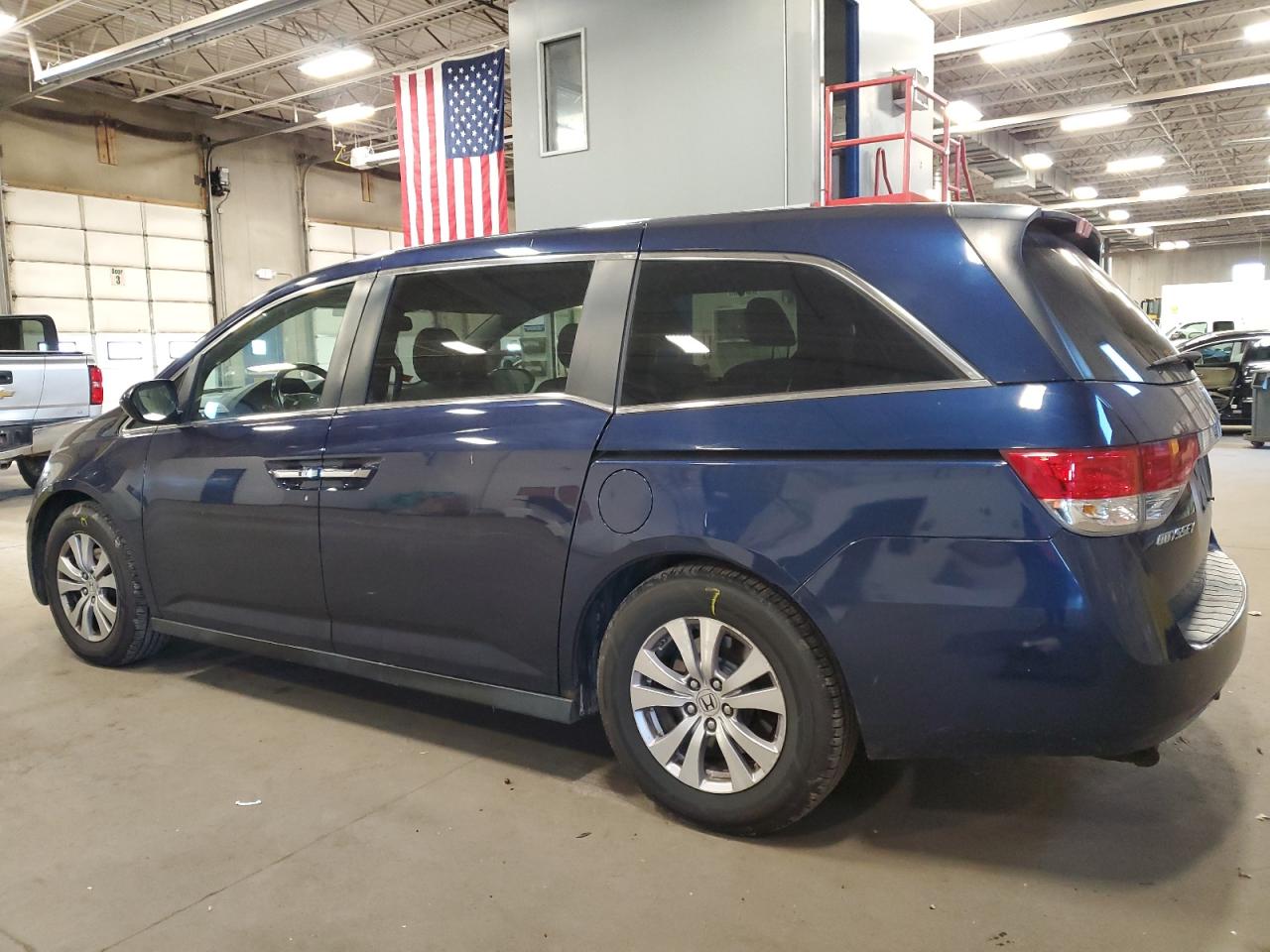 2014 Honda Odyssey VIN 5FNRL5H67EB013440 Copart auction photo, side / rear end damage thumbnail 2