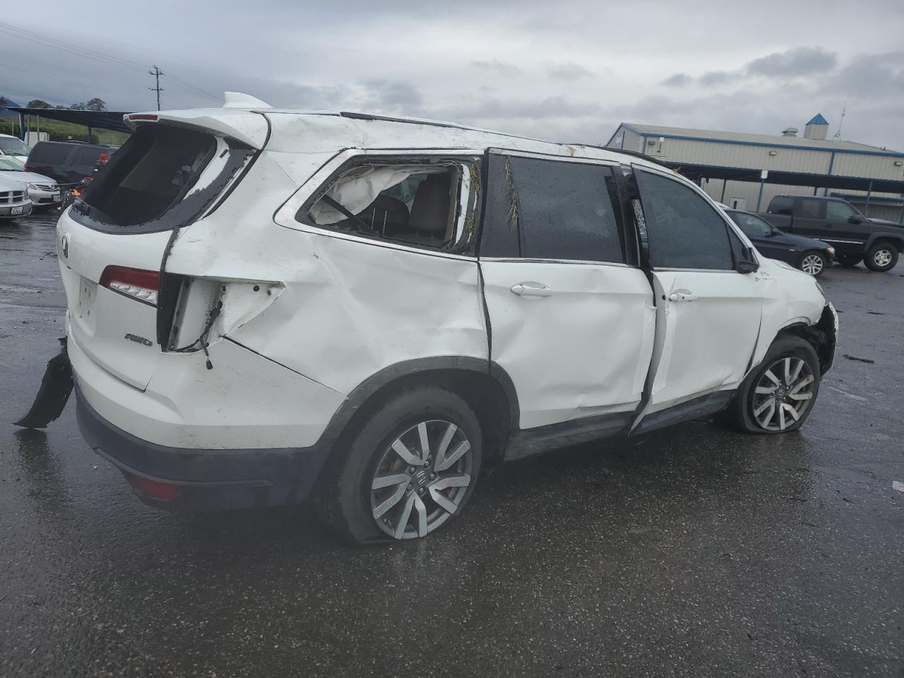 2020 Honda Pilot VIN 5FNYF6H56LB024023 Copart auction photo, rollover / mechanical damage thumbnail 3
