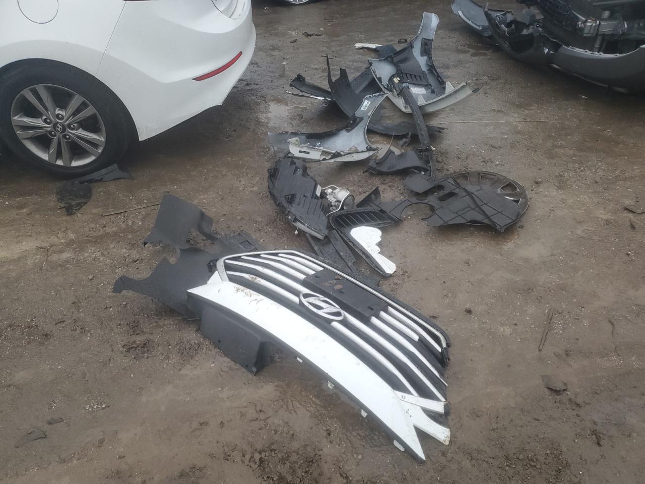 2018 Hyundai Elantra VIN 5NPD84LF8JH380324 Copart auction photo, front end damage thumbnail 12