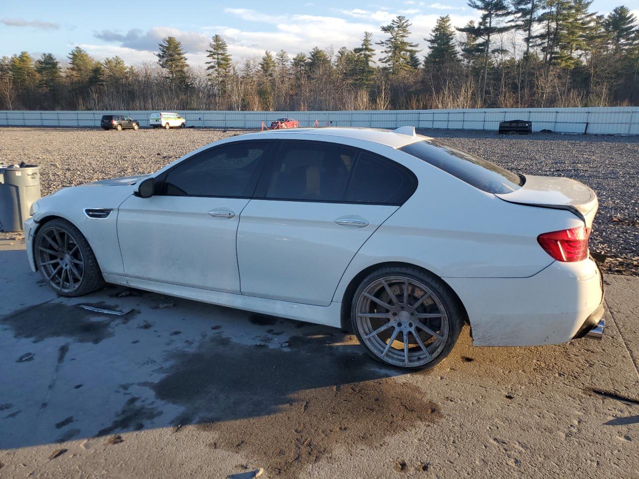 2013 BMW M5 VIN WBSFV9C52DC772908 Copart auction photo, rear end / front end damage thumbnail 2