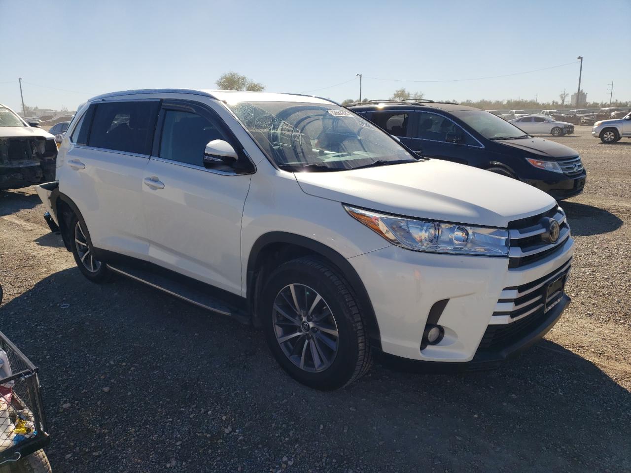 2019 Toyota Highlander VIN 5TDKZRFH3KS560451 Copart auction photo, rear end damage thumbnail 4