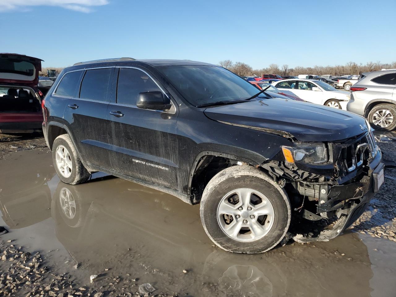 2015 Jeep Grand Cherokee VIN 1C4RJFAG8FC675573 Copart auction photo, front end / minor dent/scratches damage thumbnail 4