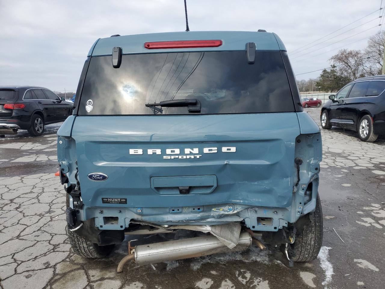 2022 Ford Bronco VIN 3FMCR9B68NRD96609 Copart auction photo, rear end / minor dent/scratches damage thumbnail 6
