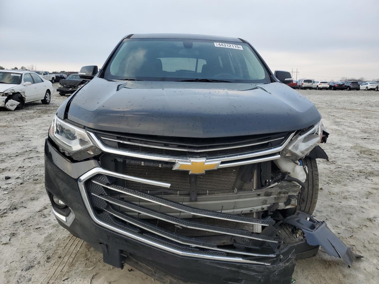 2020 Chevrolet Traverse VIN 1GNERGKW5LJ122154 Copart auction photo, front end / side damage thumbnail 5