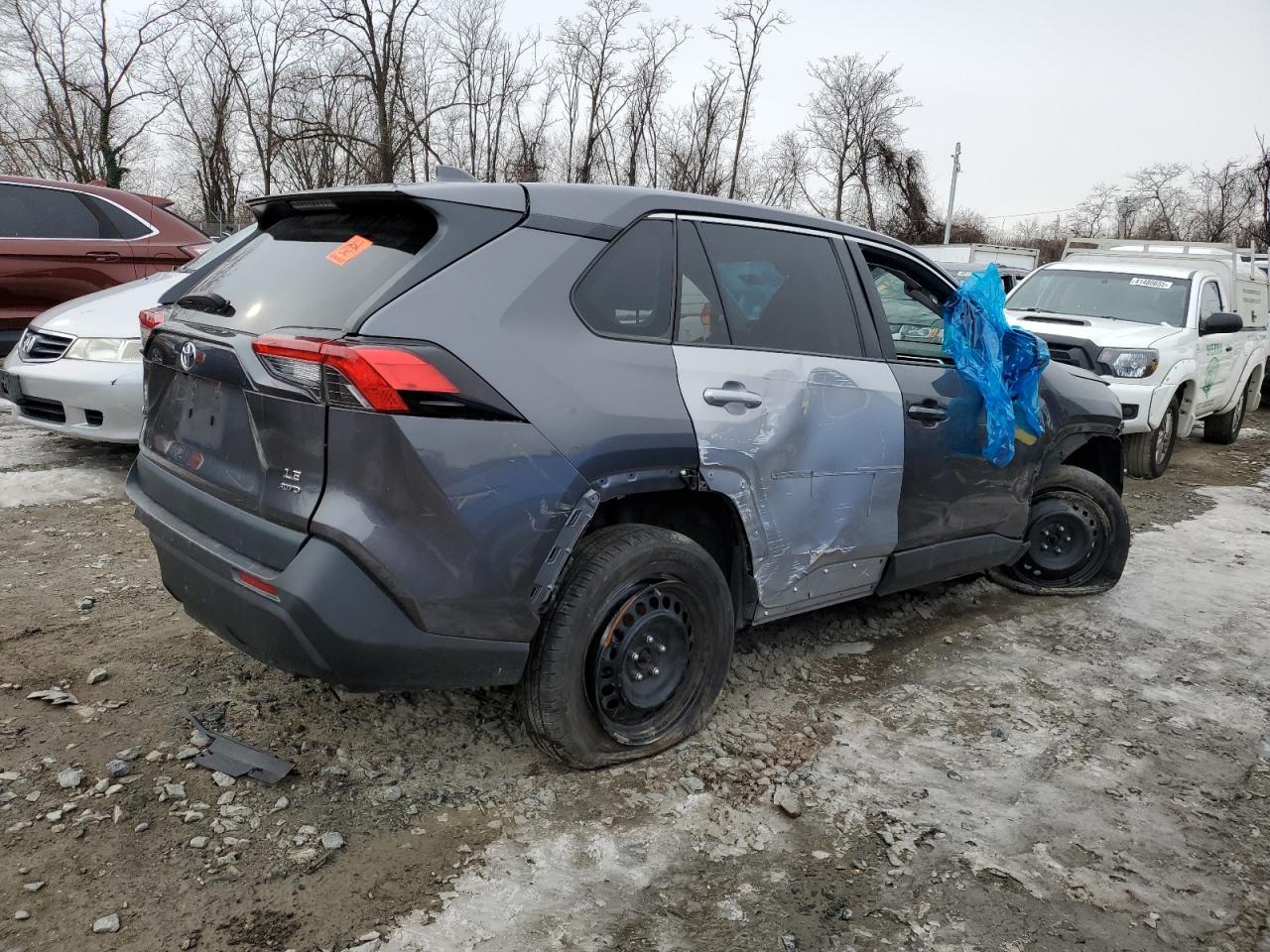 2022 Toyota RAV 4 VIN 2T3G1RFV5NC267979 Copart auction photo, all over damage thumbnail 3
