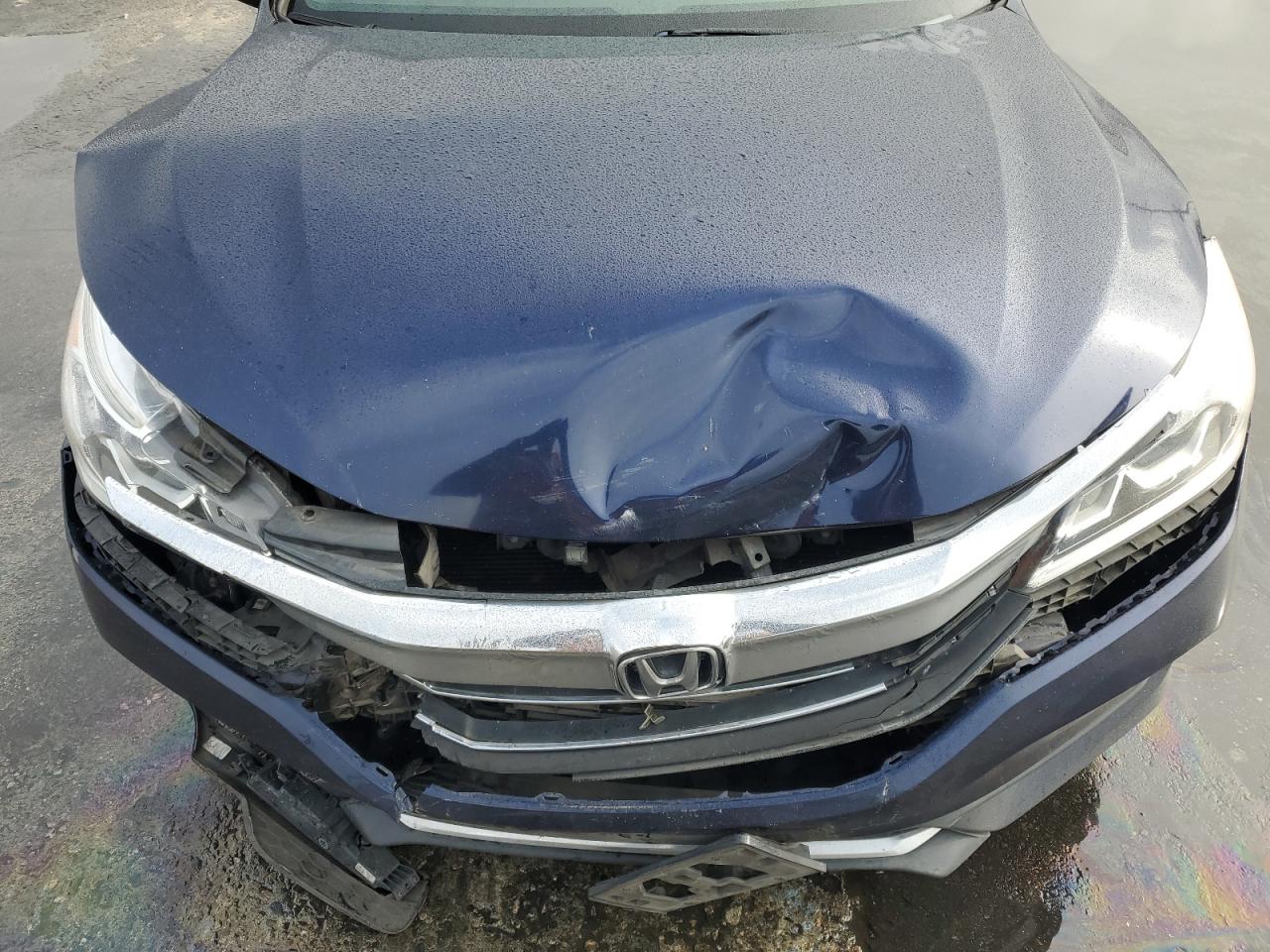 2017 Honda Accord VIN 1HGCR2F52HA114848 Copart auction photo, front end damage thumbnail 11