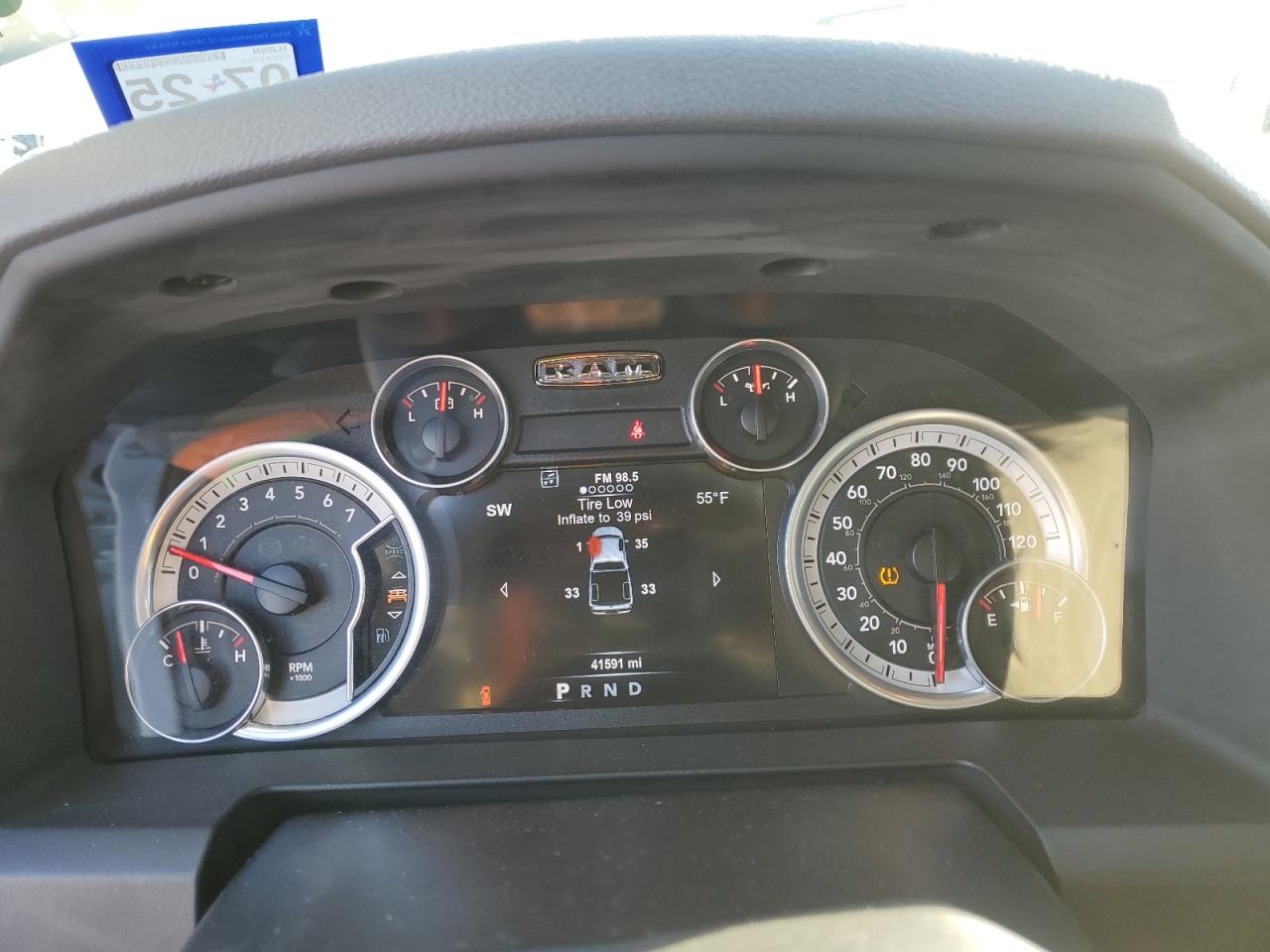 2015 RAM 1500 VIN 1C6RR6LT9FS535063 Copart auction photo, front end / minor dent/scratches damage thumbnail 9