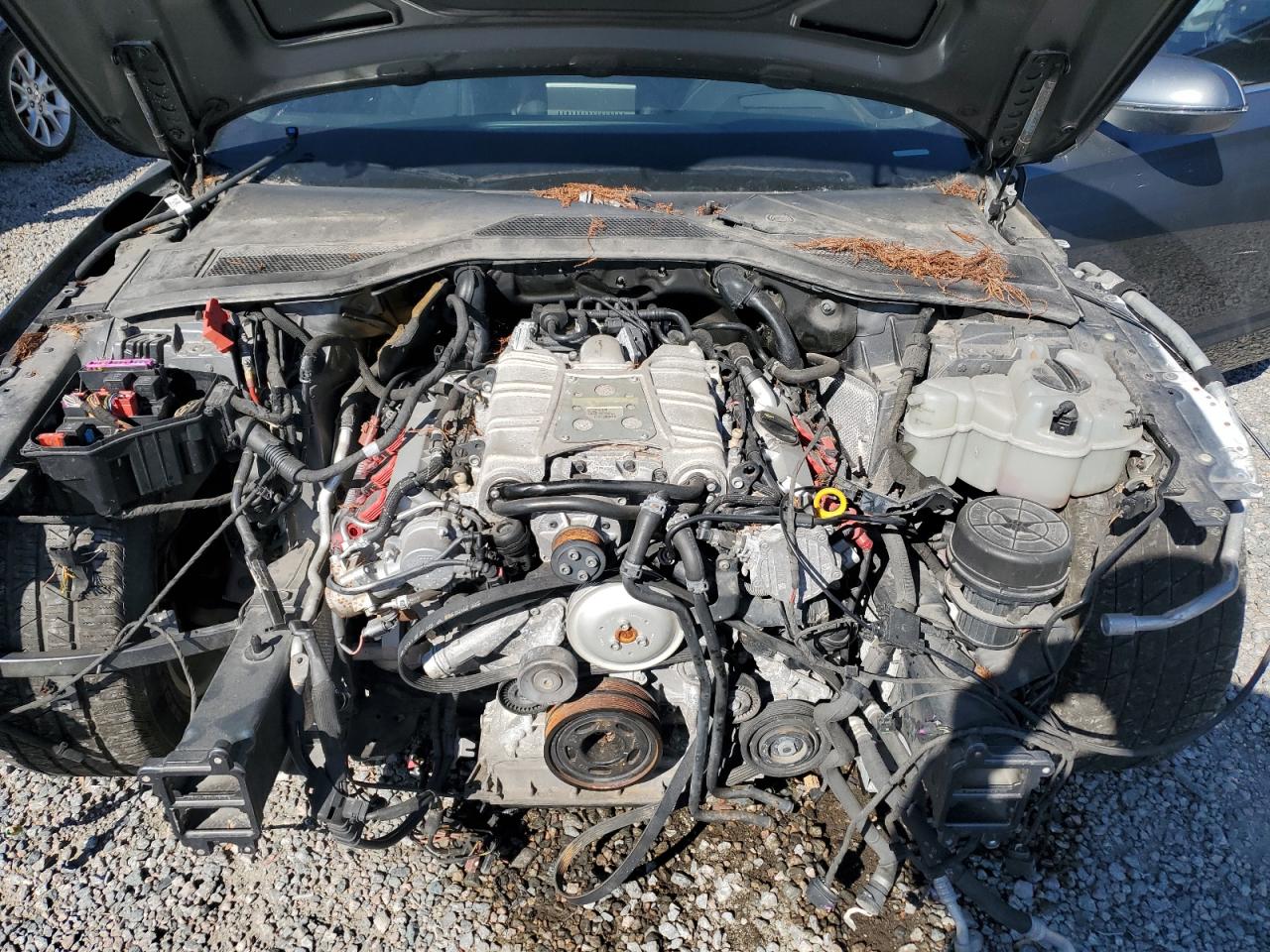 2015 Audi A8 VIN WAU3GAFD8FN040523 Copart auction photo, front end / side damage thumbnail 11