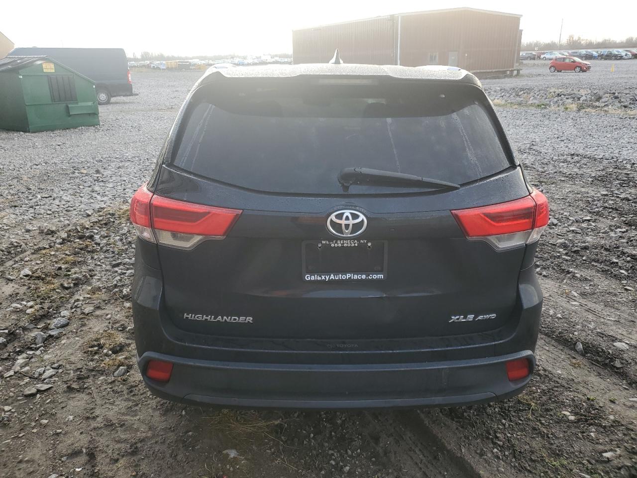 2018 Toyota Highlander VIN 5TDJZRFH5JS557612 Copart auction photo, side / rear end damage thumbnail 6