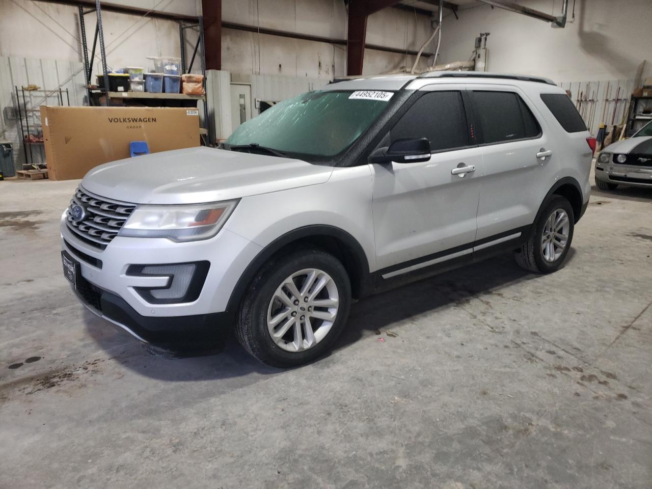 2017 Ford Explorer VIN 1FM5K7DH5HGC65827