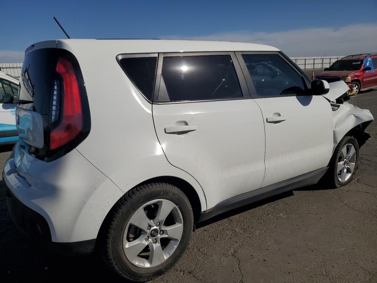 2017 KIA Soul VIN KNDJN2A27H7457702 Copart auction photo, vandalism / front end damage thumbnail 3