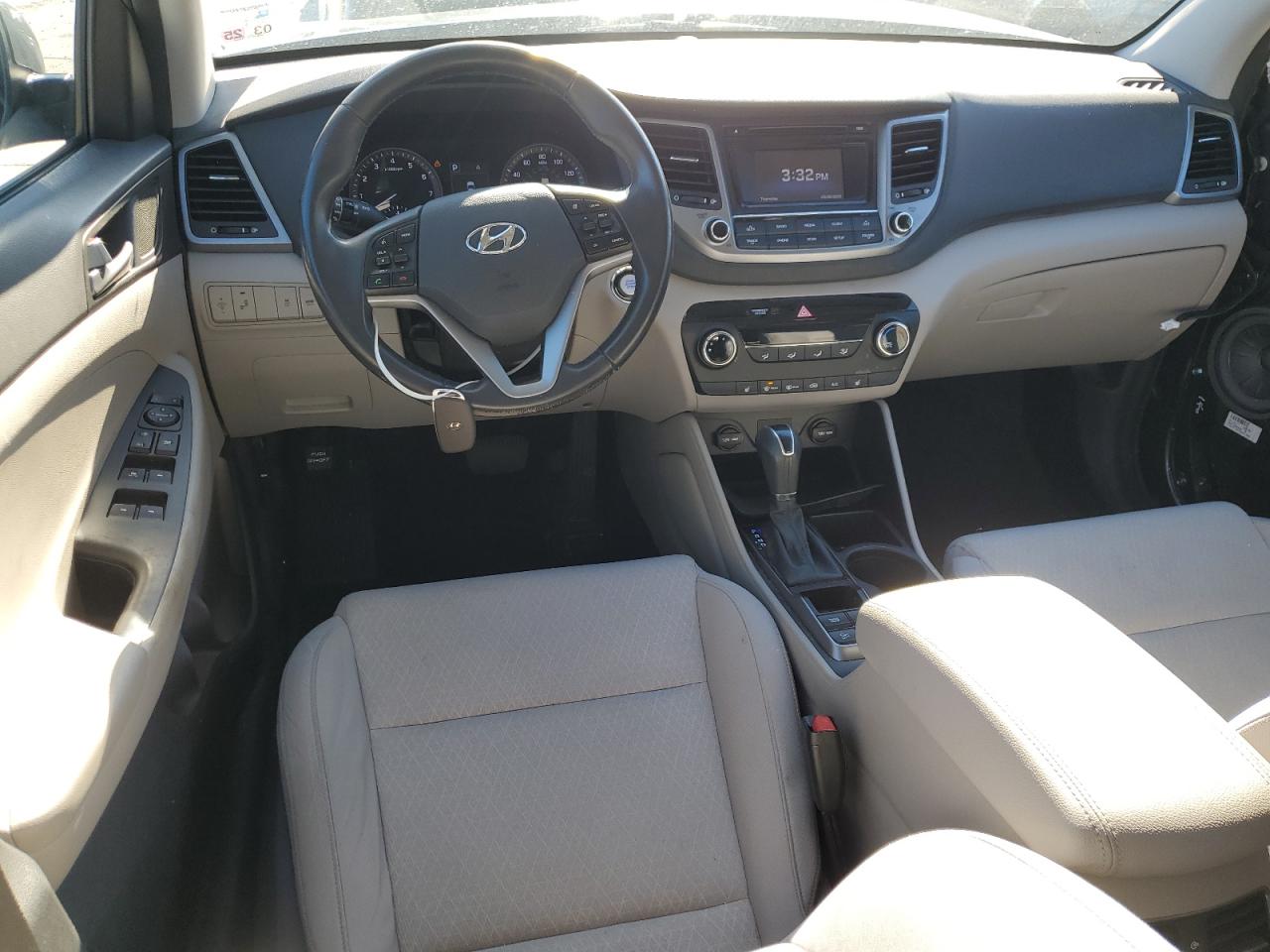 2017 Hyundai Tucson VIN KM8J33A21HU379488 Copart auction photo, side / front end damage thumbnail 8