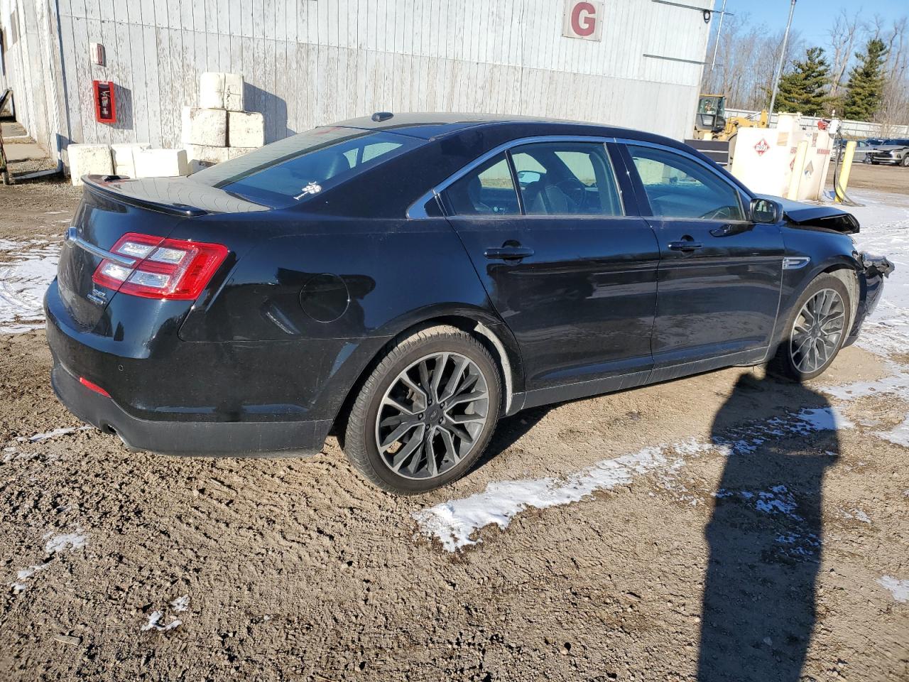 2017 Ford Taurus VIN 1FAHP2E88HG106374 Copart auction photo, front end / minor dent/scratches damage thumbnail 3