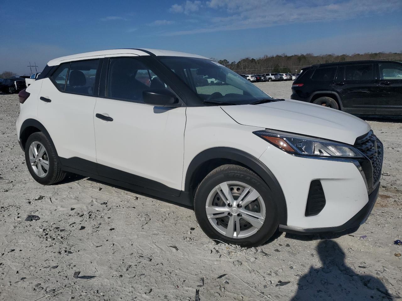 2021 Nissan Kicks VIN 3N1CP5BV1ML532917 Copart auction photo, side / front end damage thumbnail 4