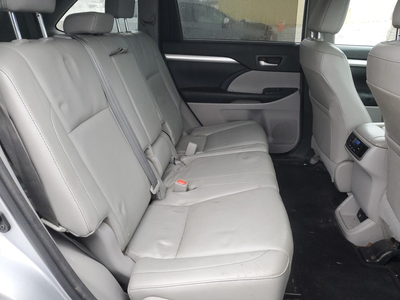 2015 Toyota Highlander VIN 5TDJKRFH8FS214319 Copart auction photo, front end damage thumbnail 11