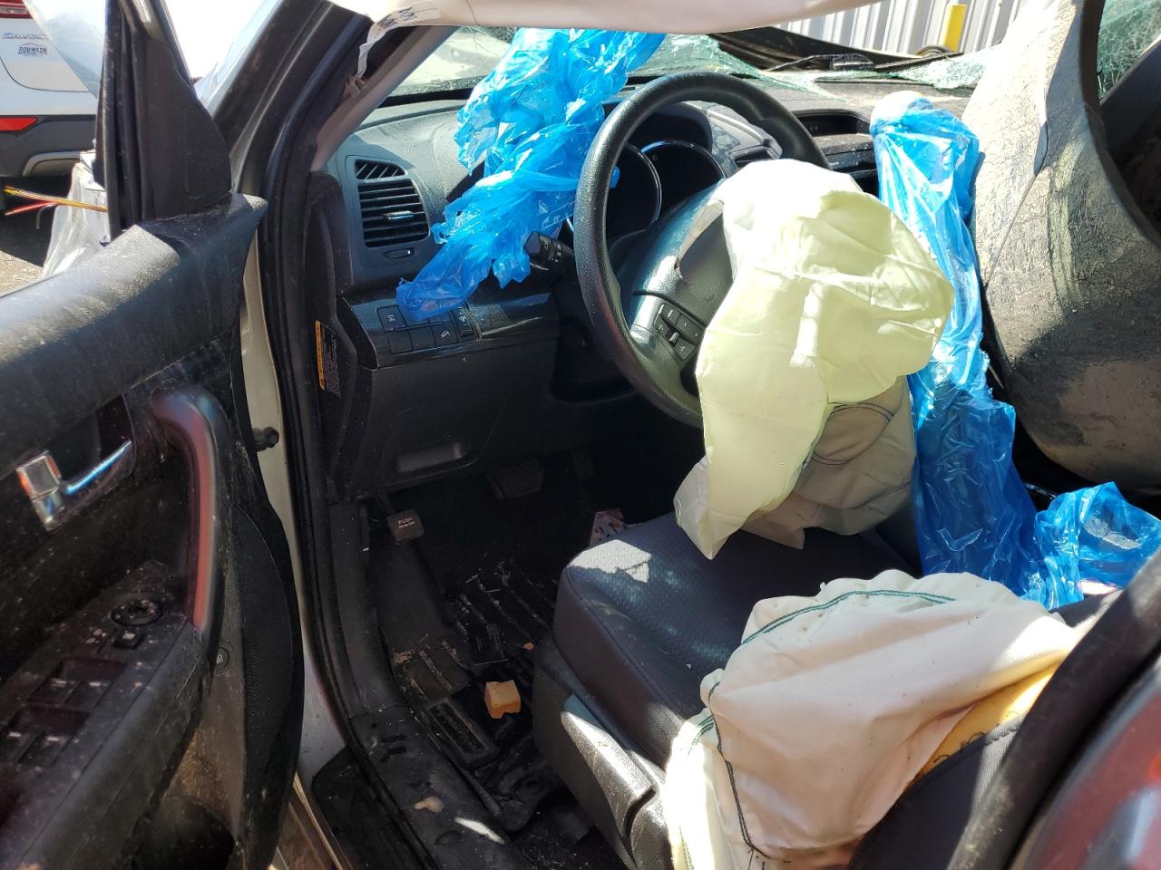 2012 KIA Sorento VIN 5XYKT3A12CG190620 Copart auction photo, rollover damage thumbnail 8