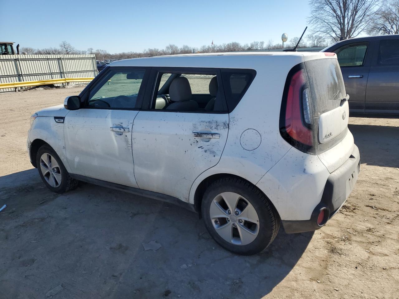 2016 KIA Soul VIN KNDJN2A27G7324825 Copart auction photo, vandalism damage thumbnail 2
