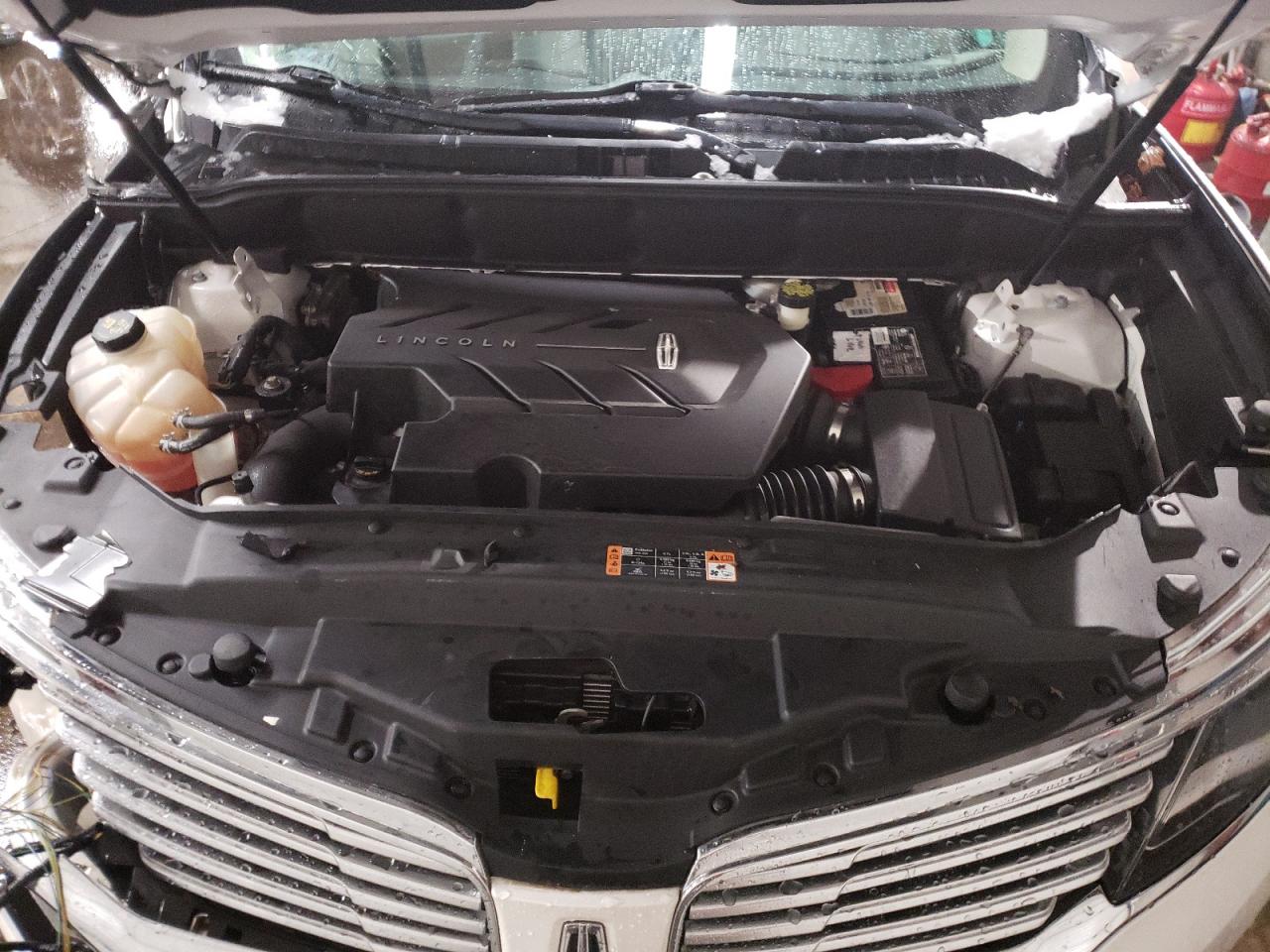 2017 Lincoln MKX VIN 2LMPJ8KP0HBL18067 Copart auction photo, front end / side damage thumbnail 12