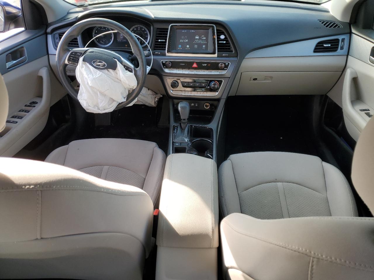 2019 Hyundai Sonata VIN 5NPE24AF4KH788197 Copart auction photo, front end / minor dent/scratches damage thumbnail 8