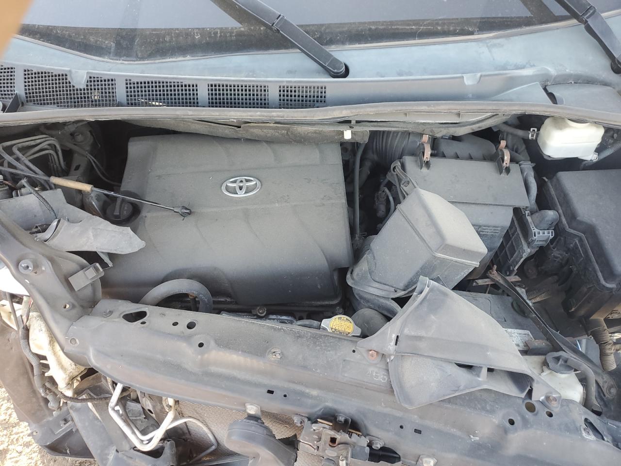 2012 Toyota Sienna VIN 5TDYK3DC2CS227761 Copart auction photo, front end / minor dent/scratches damage thumbnail 13