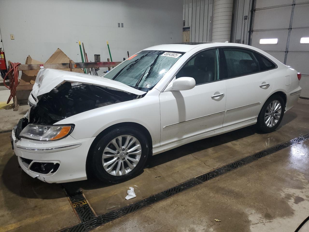 2011 Hyundai Azera VIN KMHFC4DD5BA540037 - Copart auction photo
