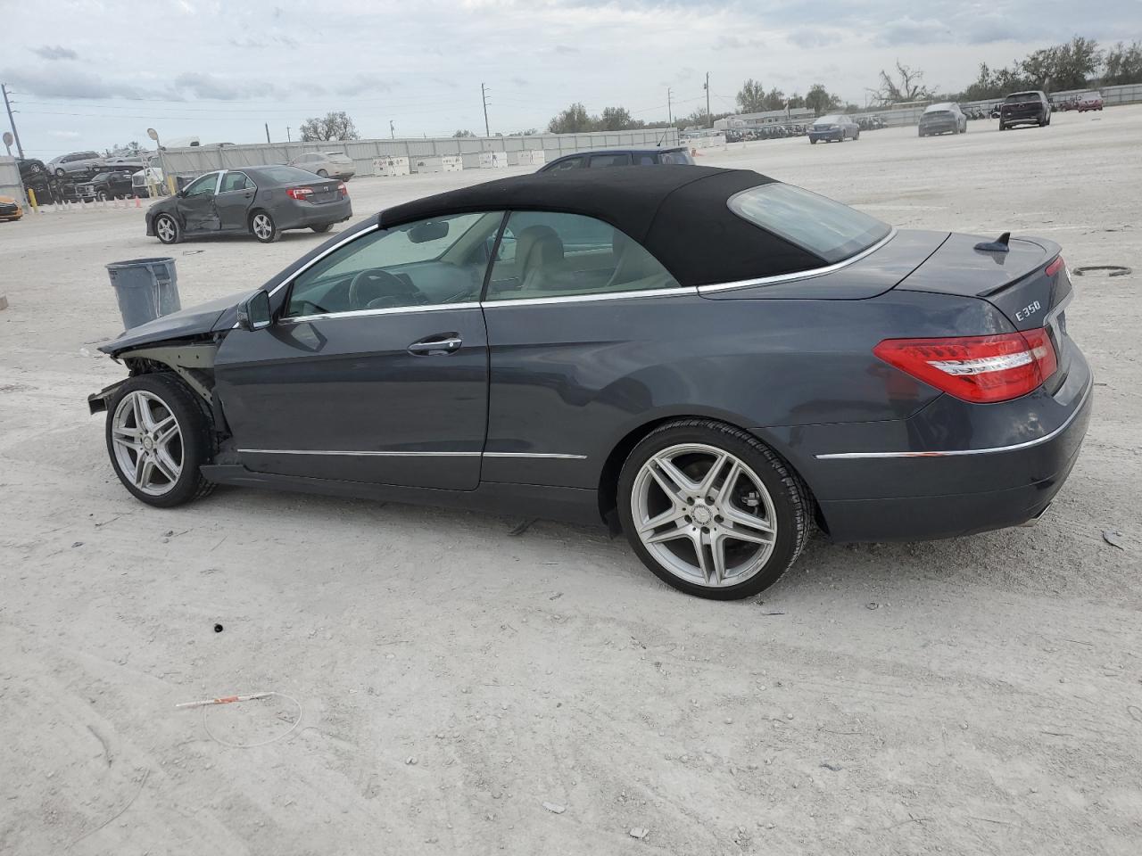 2013 Mercedes-Benz E-klasse VIN WDDKK5KF6DF184466 Copart auction photo, front end damage thumbnail 2