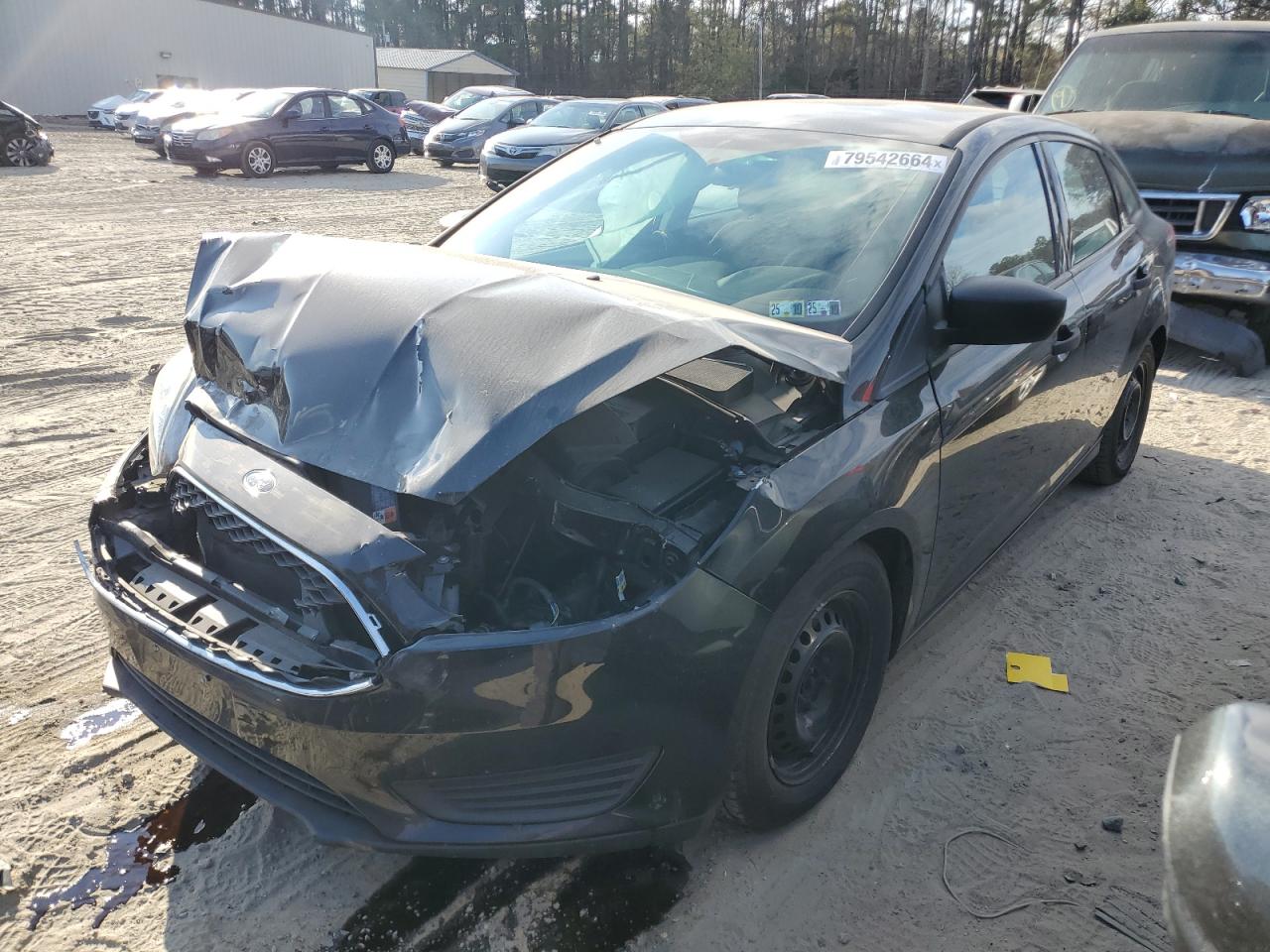 2015 Ford Focus VIN 1FADP3E23FL272824