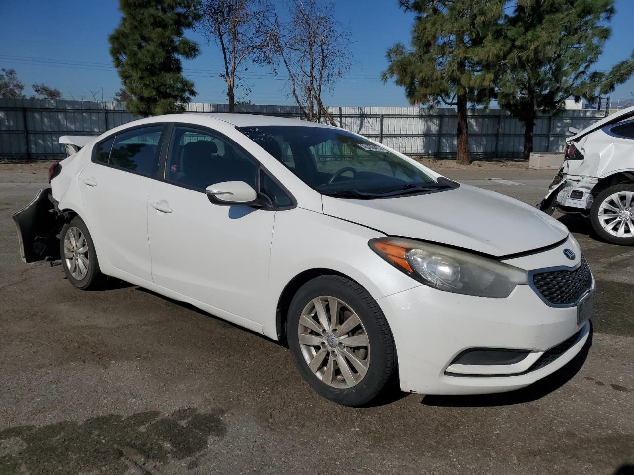 2016 KIA Forte VIN KNAFX4A68G5508470 Copart auction photo, rear end damage thumbnail 4