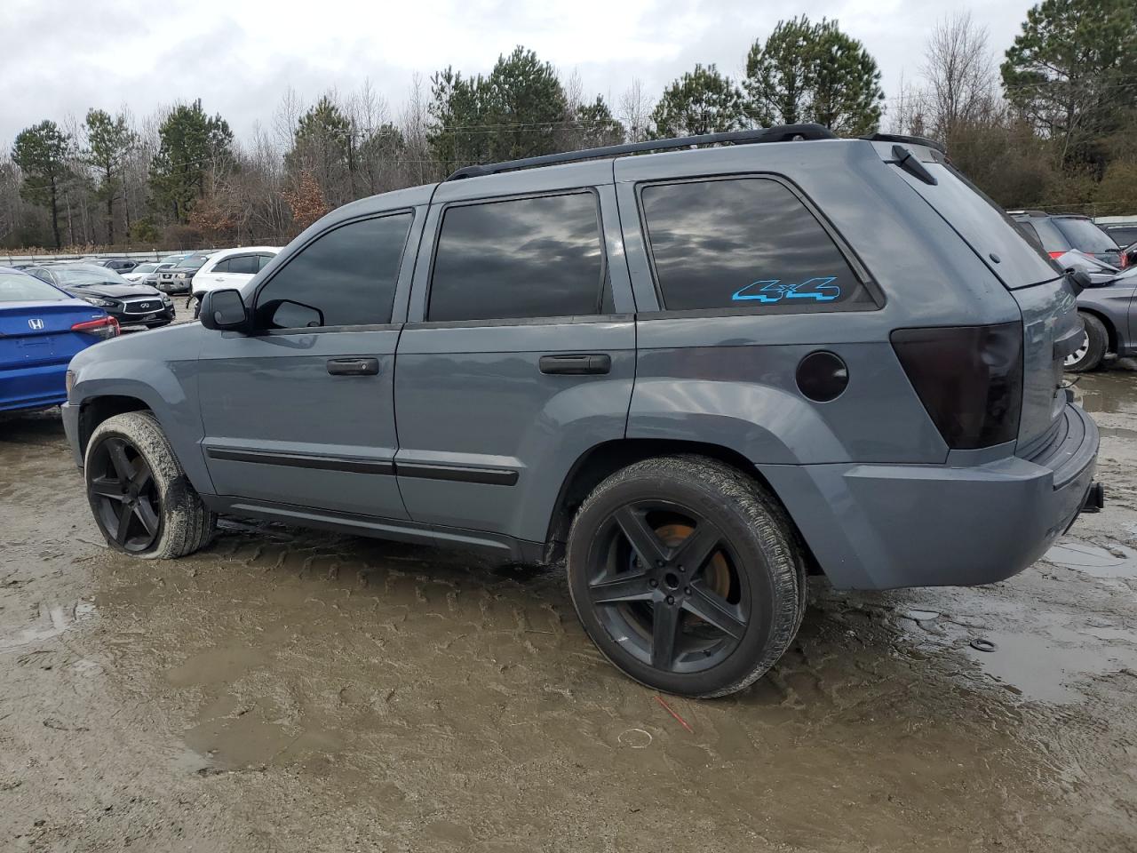 2005 Jeep Grand Cherokee VIN 1J8HR48N35C649340 Copart auction photo, minor dent/scratches damage thumbnail 2