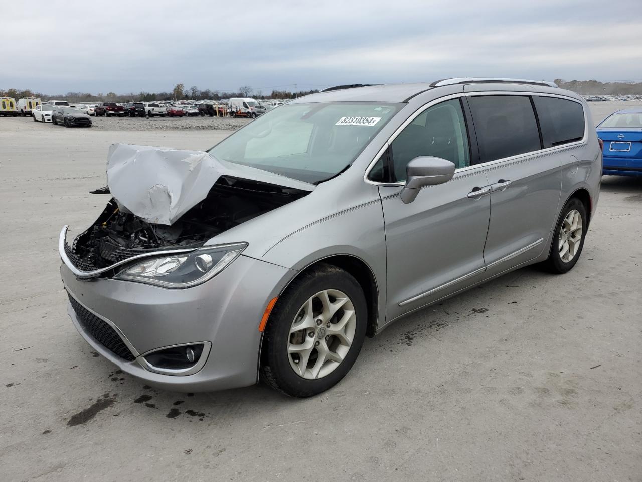 2017 Chrysler Pacifica VIN 2C4RC1EG9HR796484 - Copart auction photo
