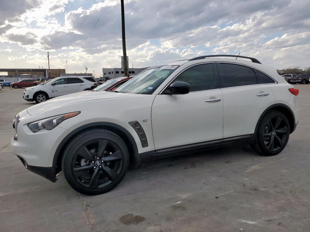 2017 Infiniti QX70 VIN JN8CS1MU2HM143356