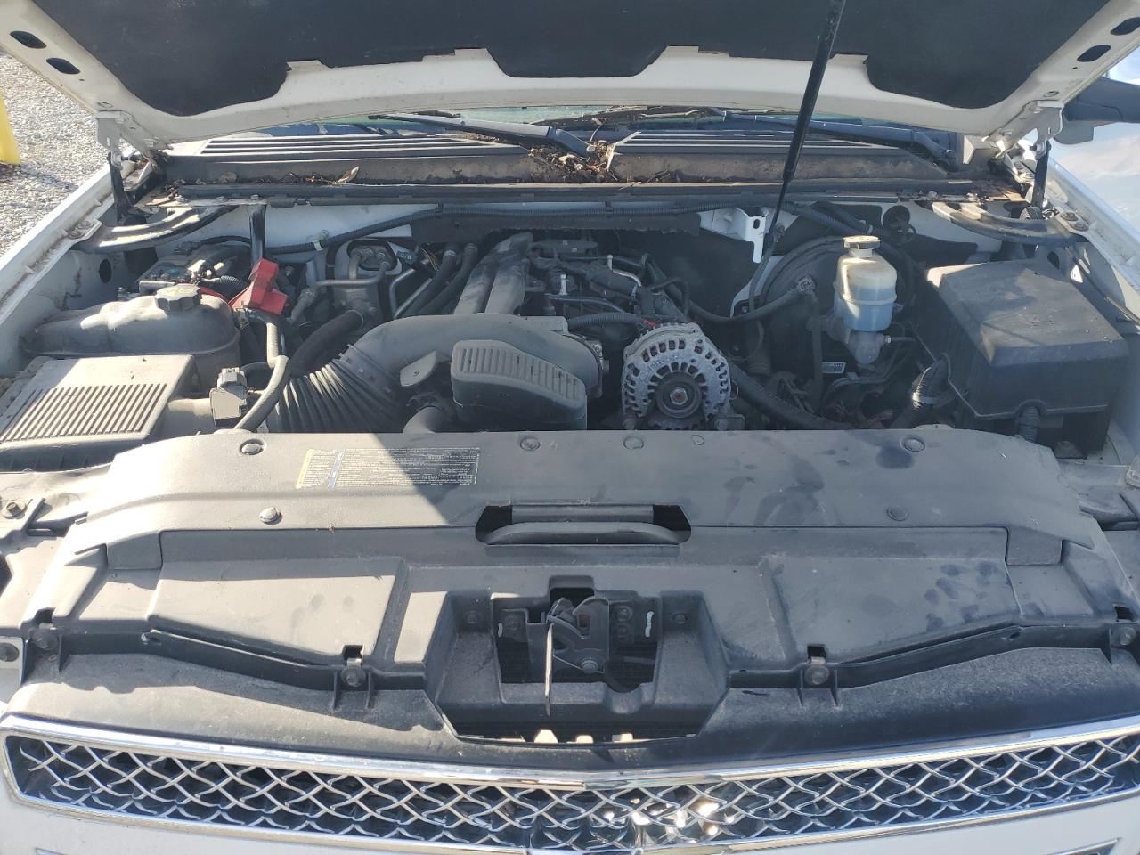 2011 Chevrolet Suburban VIN 1GNSKKE33BR127591 Copart auction photo, rear end damage thumbnail 12