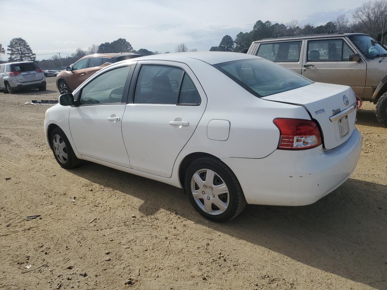 2010 Toyota Yaris VIN JTDBT4K31A4062709 Copart auction photo, rear end / minor dent/scratches damage thumbnail 2