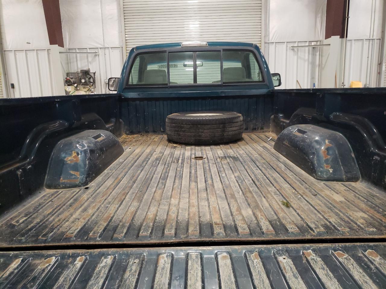 1996 Dodge RAM VIN 1B7KC26C7TS681621 Copart auction photo, front end damage thumbnail 10