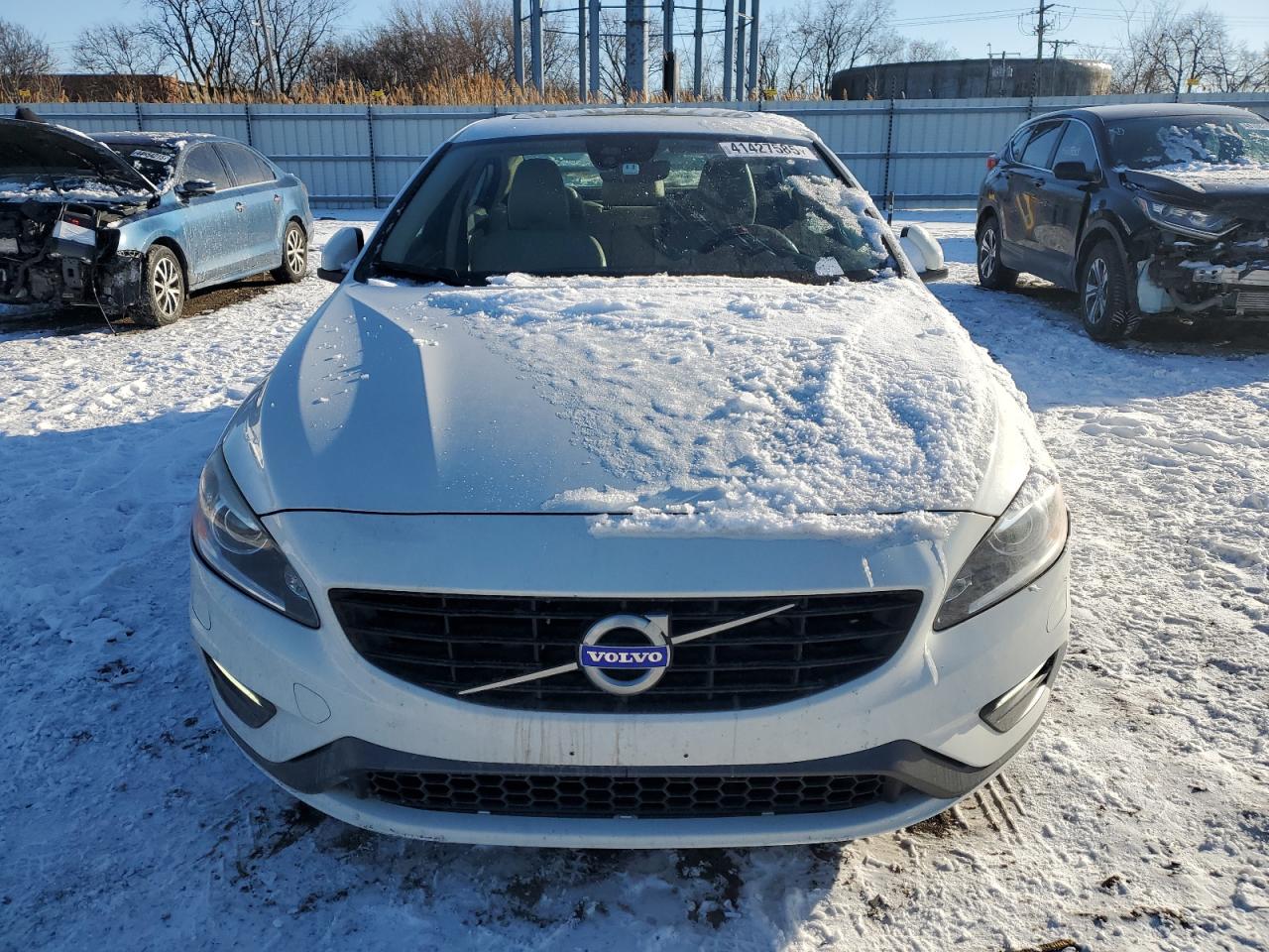 2017 Volvo S60 VIN YV140MTL3H2429058 Copart auction photo, minor dent/scratches damage thumbnail 5