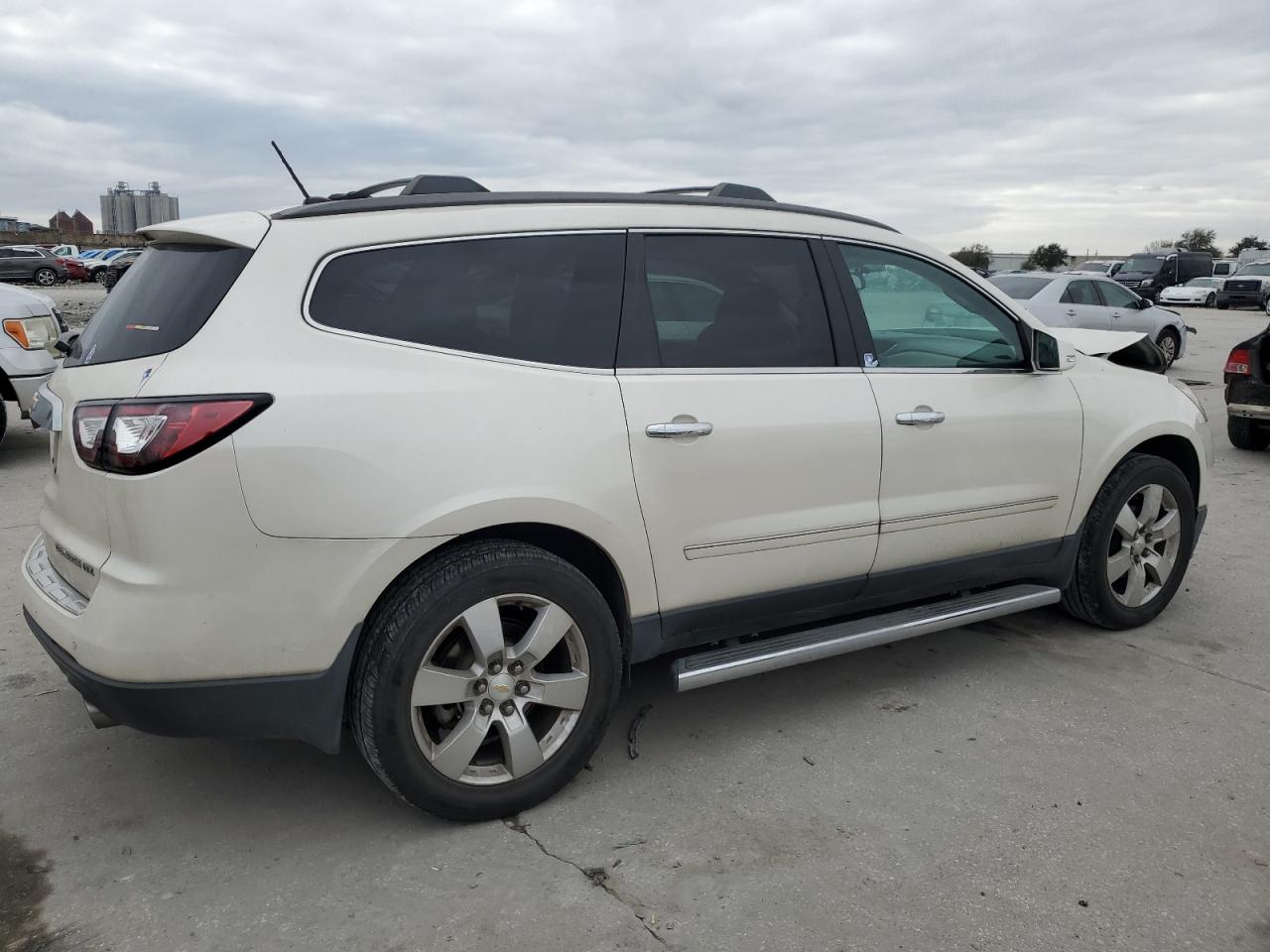 2013 Chevrolet Traverse VIN 1GNKRLKD6DJ200694 Copart auction photo, front end damage thumbnail 3