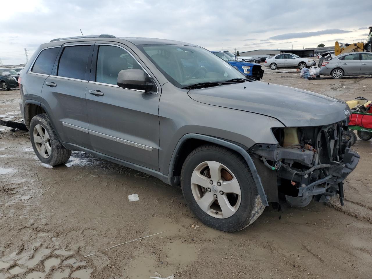 2011 Jeep Grand Cherokee VIN 1J4RR4GG3BC737292 Copart auction photo, front end damage thumbnail 4