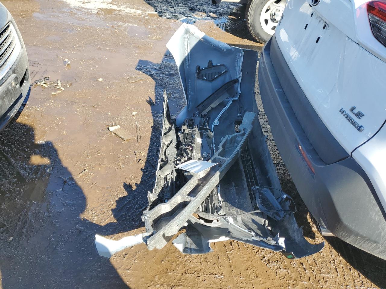 2021 Toyota RAV 4 VIN 4T3LWRFVXMU013360 Copart auction photo, front end / minor dent/scratches damage thumbnail 13