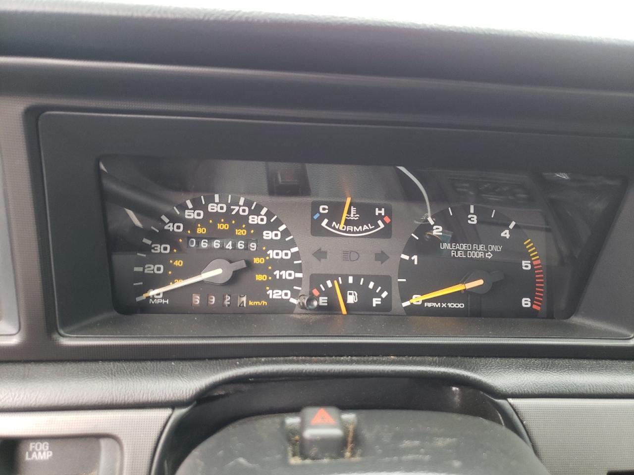 1990 Lincoln Mark VII VIN 1LNCM93E8LY715218 Copart auction photo, rear end / front end damage thumbnail 9
