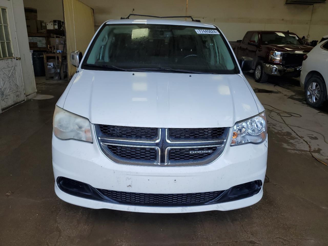 2011 Dodge Caravan VIN 2D4RN4DG9BR631767 Copart auction photo, rear end / side damage thumbnail 5