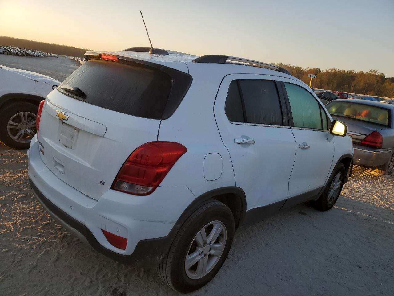2017 Chevrolet Trax VIN 3GNCJPSB5HL287312 Copart auction photo, front end damage thumbnail 3