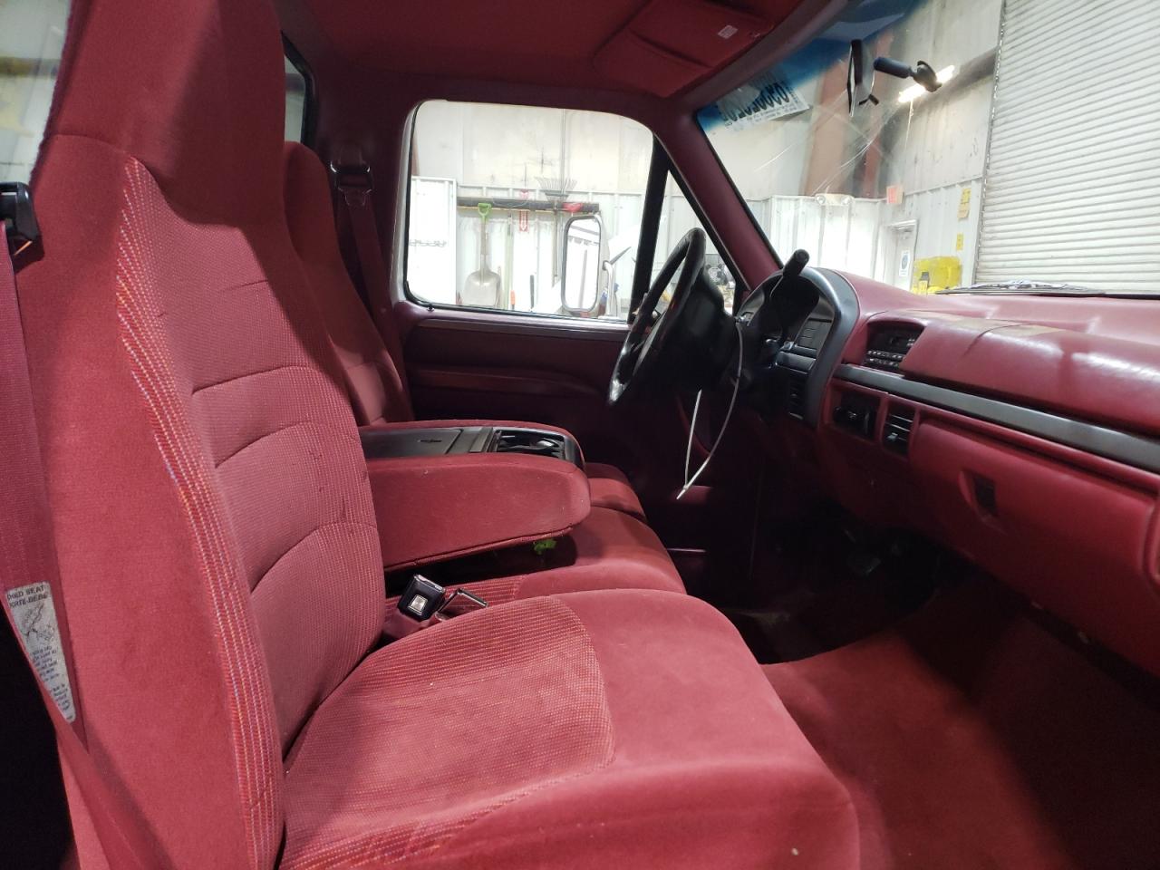 1995 Ford F-150 VIN 1FTEF15H0SLB89677 Copart auction photo, front end / minor dent/scratches damage thumbnail 11