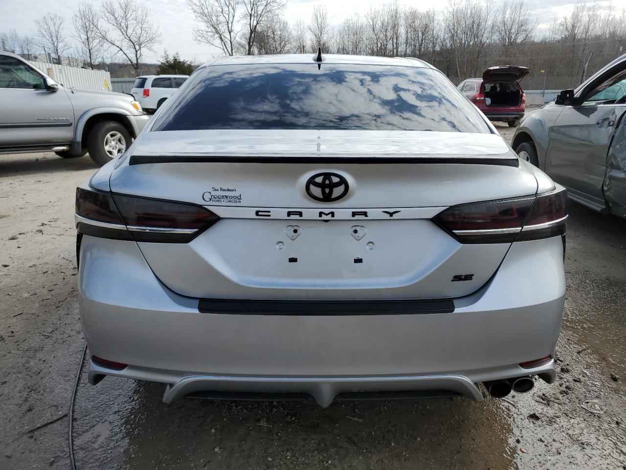 2021 Toyota Camry VIN 4T1G11AK0MU435371 Copart auction photo, front end / rear end damage thumbnail 6