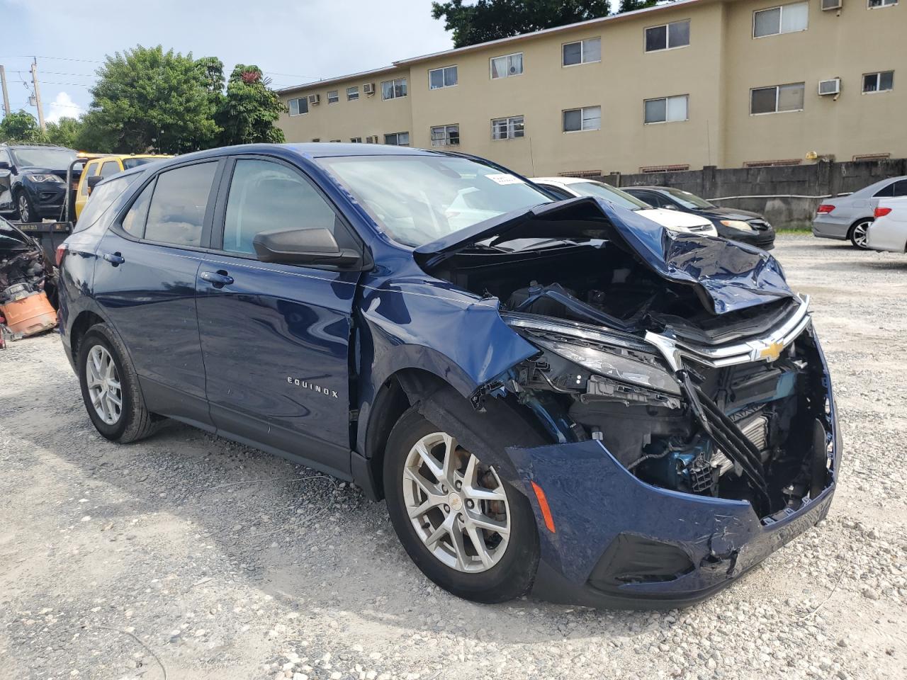 2022 Chevrolet Equinox VIN 3GNAXHEV6NS180045 Copart auction photo, front end / mechanical damage thumbnail 4